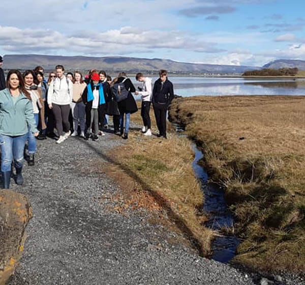 Sligo Oyster Aisling with Tour Group at Sligo Bay